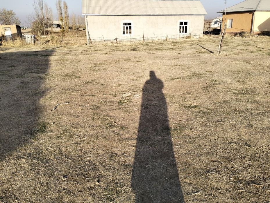 Участка сотилади