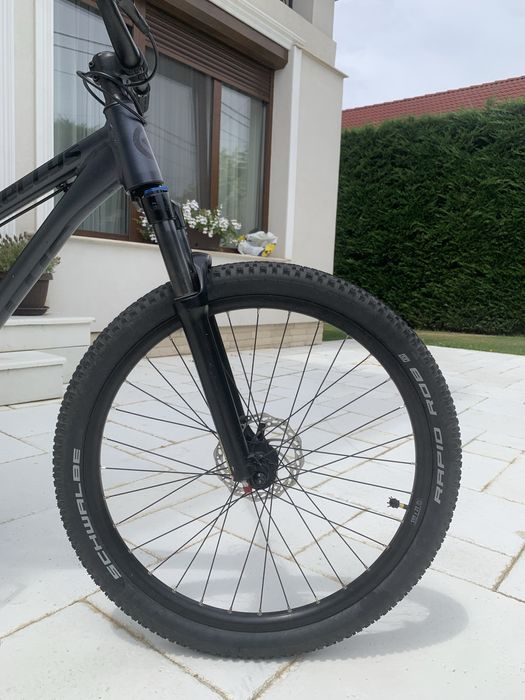 Bicicleta dirt jumper kellys whip 30 modificat