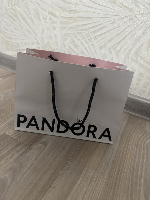 Продаю серебрянное колье PANDORA