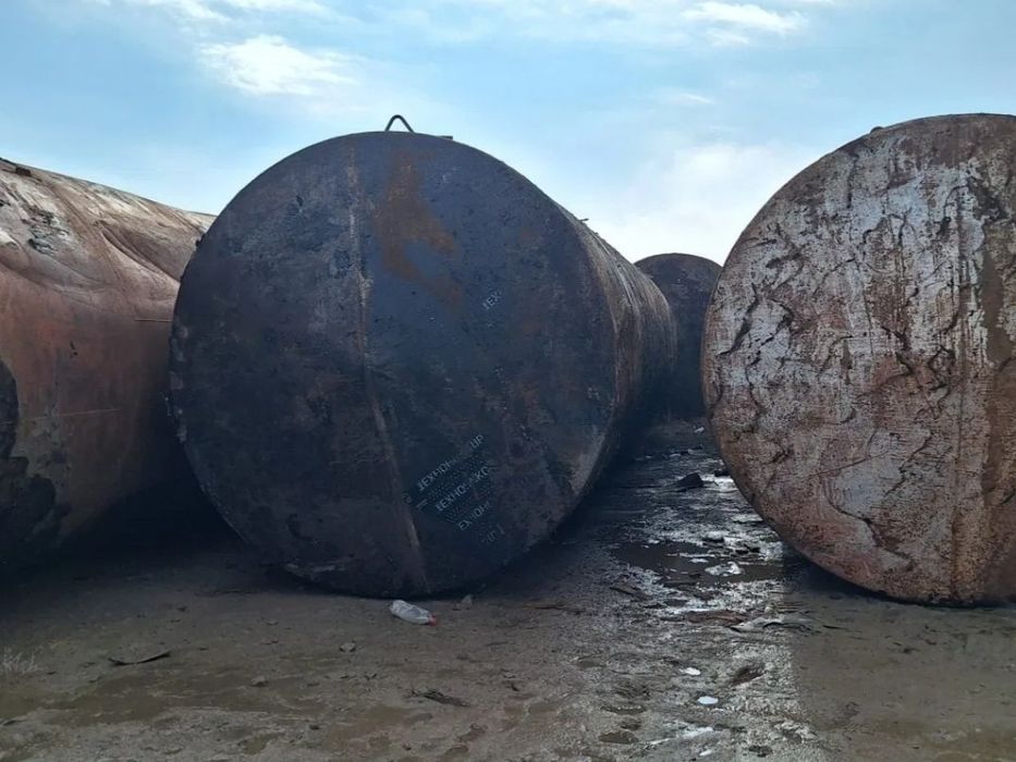 ЦИСТЕРНЫ ёмкосьти 60, 70 тонн.