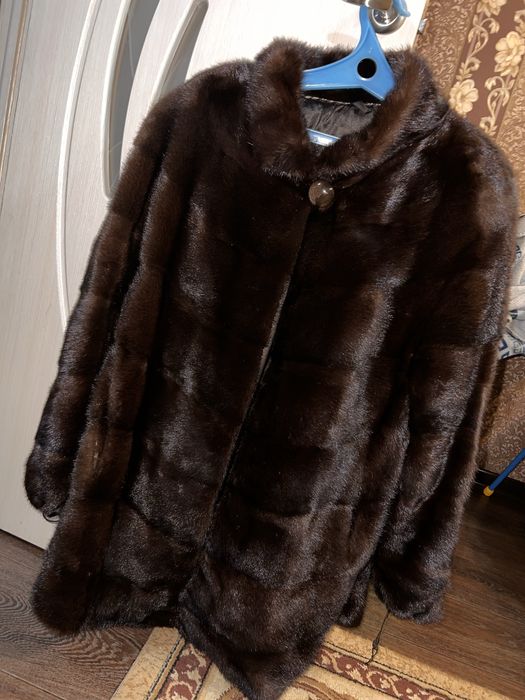 Продам норковую шубу