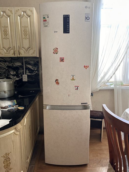Продам холодильник LG