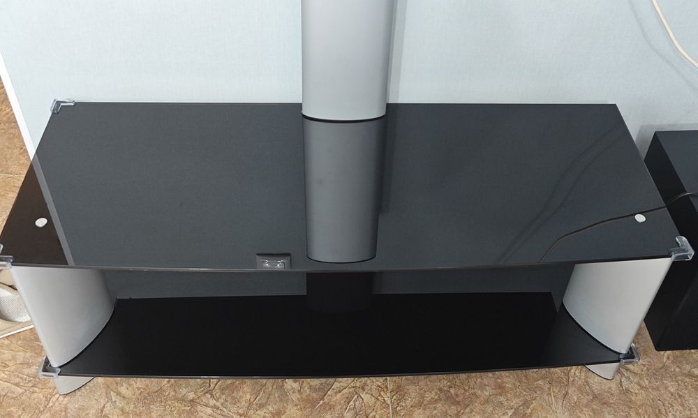 ТВ подставка стеклянная