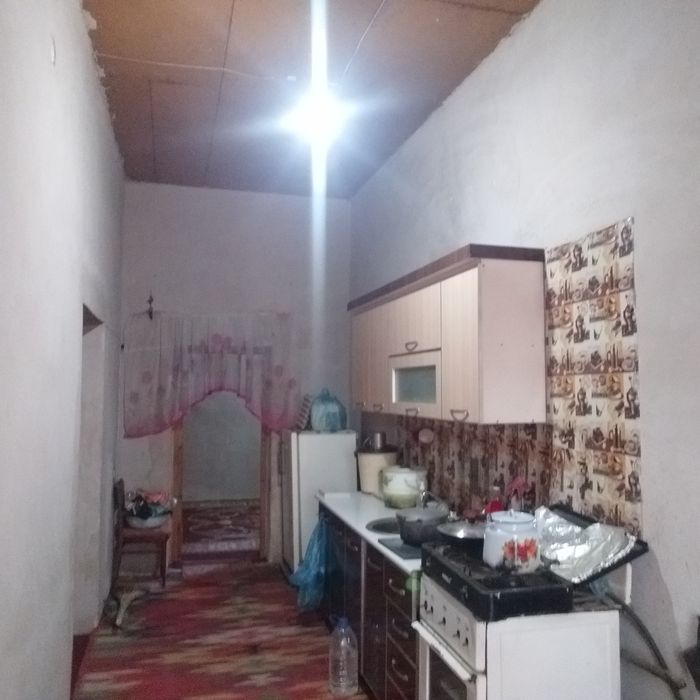 Uy sotiladi 1300kv