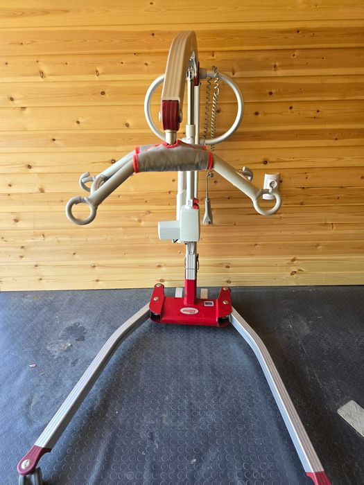 Мобилен сгъвам лифтер за пациенти Molift Smart 150
