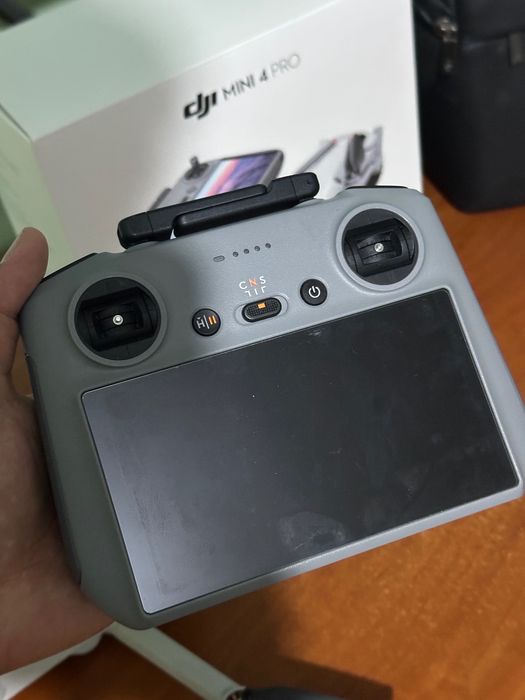 DJI Mini 4 Pro Fly More Combo