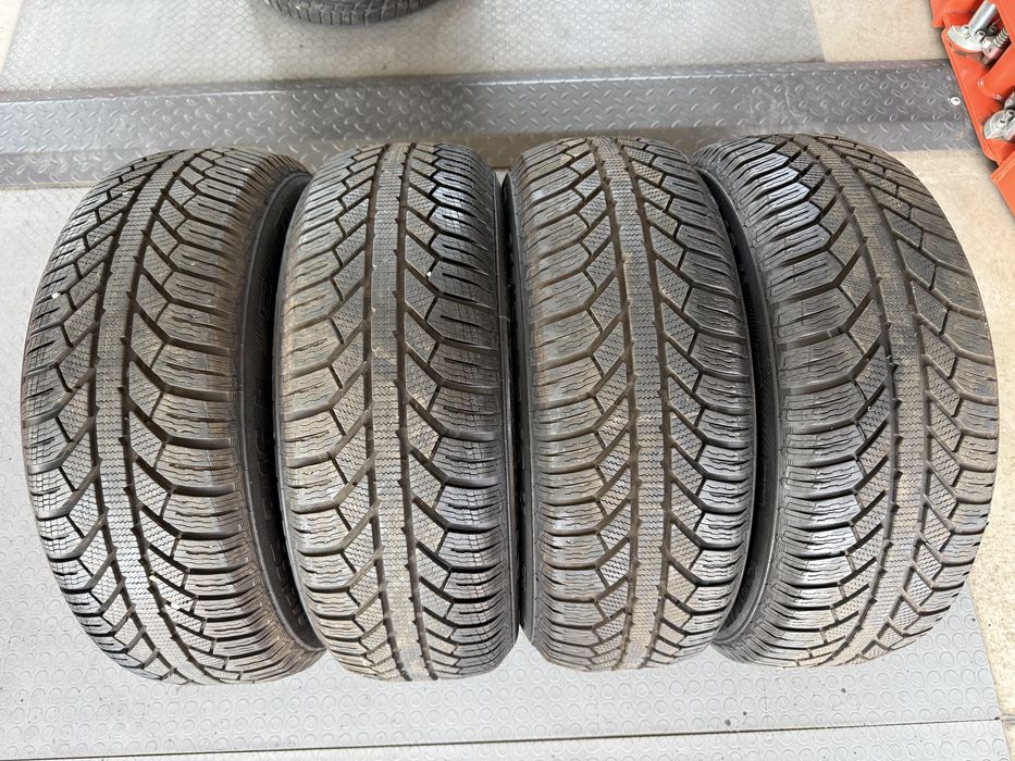 4бр. ОТЛИЧНИ Зимни Гуми С Борд 215/65R/16 -SEMPERIT- DOT:4020- 7.9мм.+6.9мм.