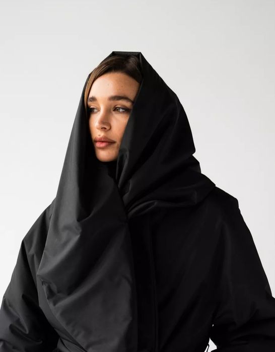 Дизайнерский пуховик.