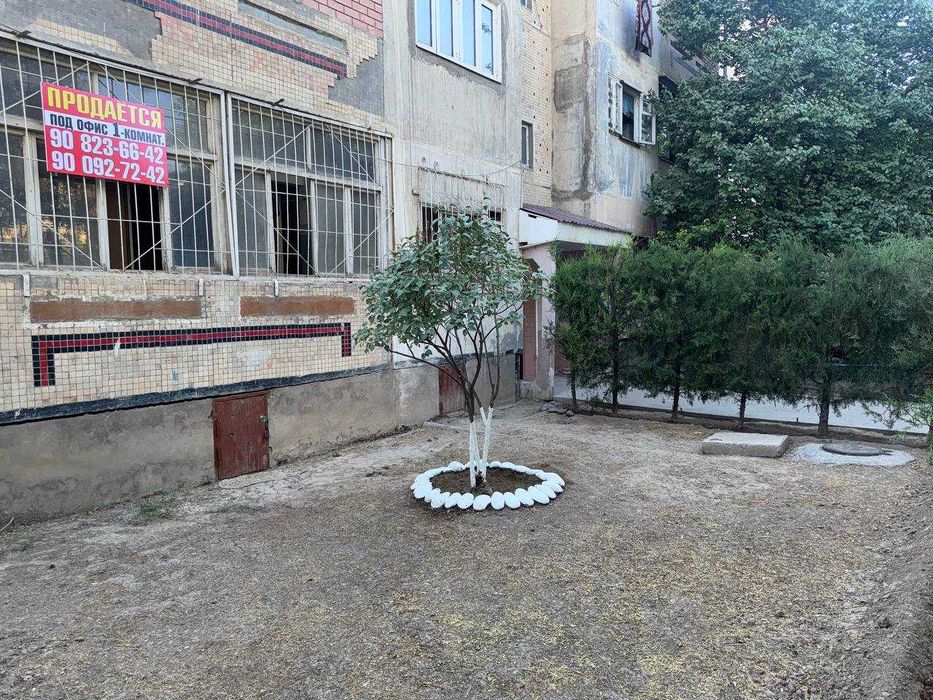 Продается торцевая 1 комнатная квартира под офис на первом этаже АКЦИЯ
