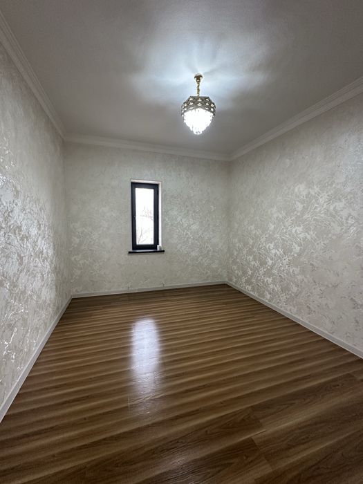 Уй сотилади уч кахрамон Гулистонда