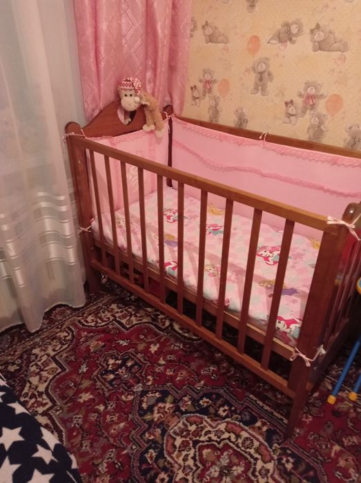 Продам детскую кроватку