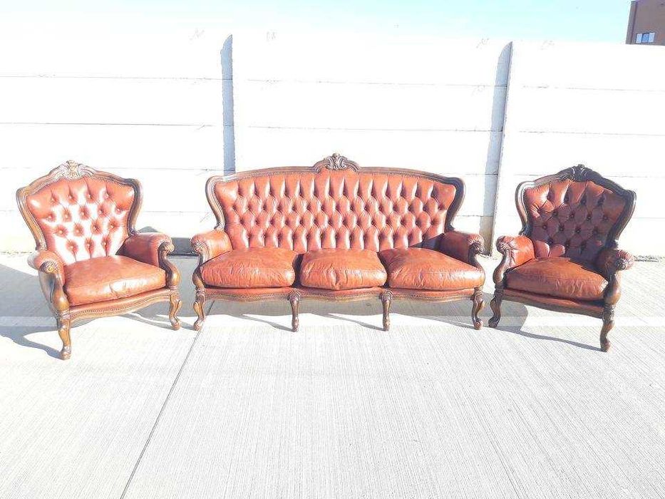 Canapea cu doua fotoli din piele chesterfield vintage