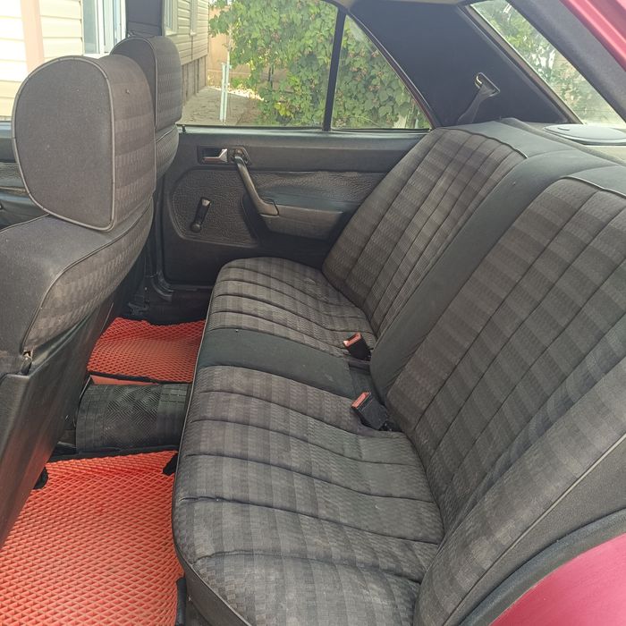 Мерседес.    Е190