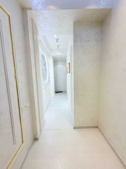 V4975 ПРОДАЕТСЯ 2/1/11 НОВОСТРОЙКА  на: Юнусабад круг квартал-8