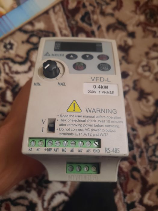 Частотный преобразователь 0.4kwt сотилади куп ишлатилмаган