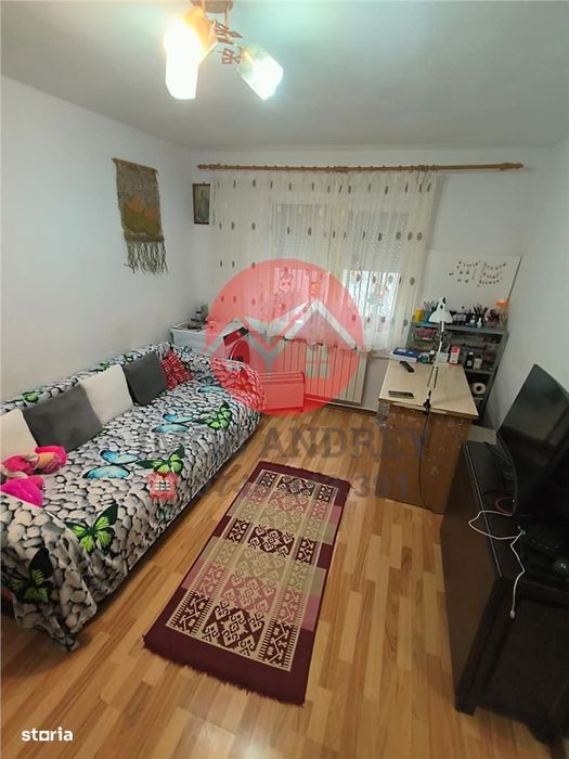 artament 2 camere semidecomandat etaj 3 zona Rosmarin