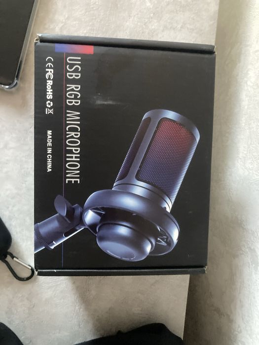игровой микрофон.