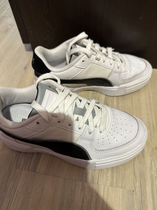 Маратонки Puma.