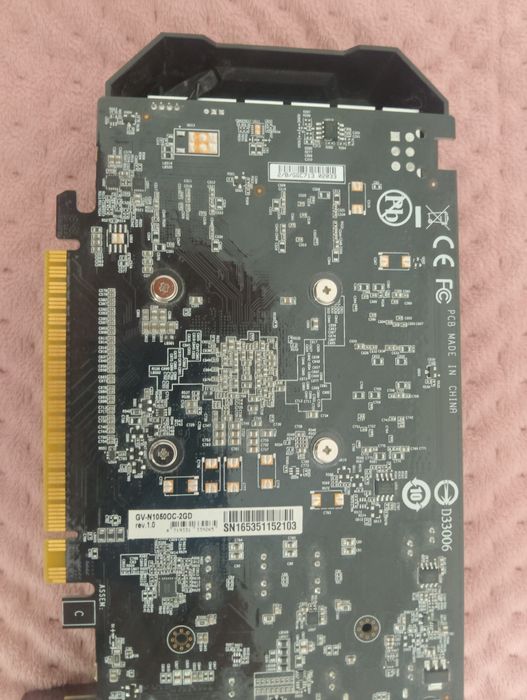 Продам видеокарту gtx 1050 от gigabyte