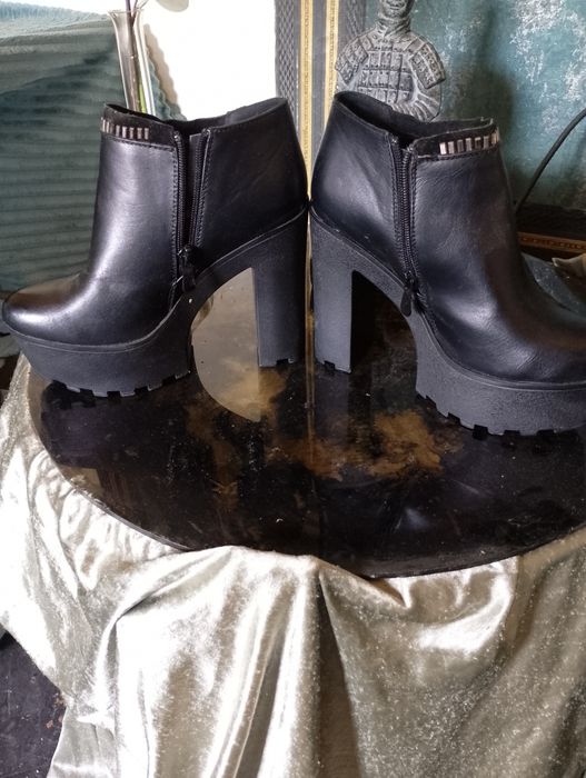 Дамски боти 38 номер