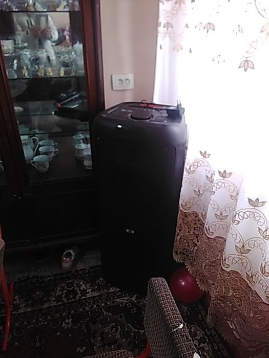 Продам переносную колонку . Звук идеал