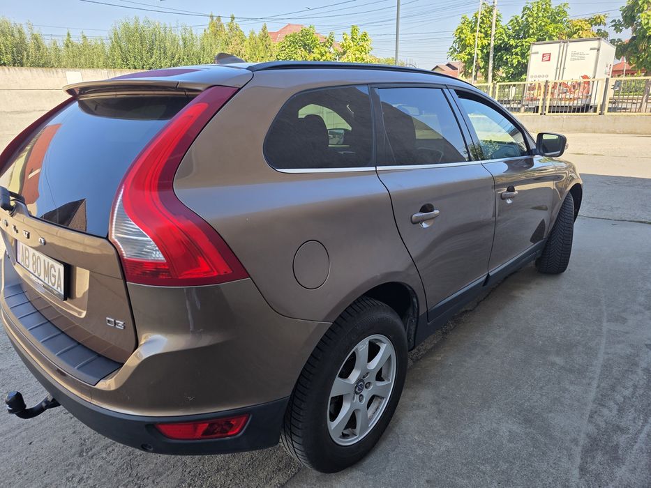 Volvo xc 60 , an 2013/ 2.0  5 cilindrii SERVISAT.Citeste!