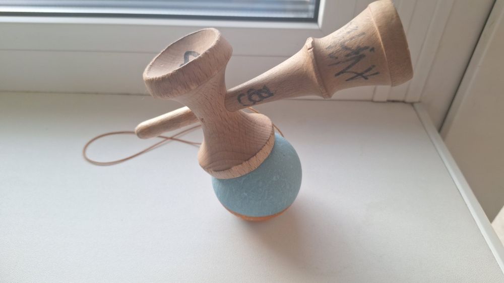 Kendama Europe play