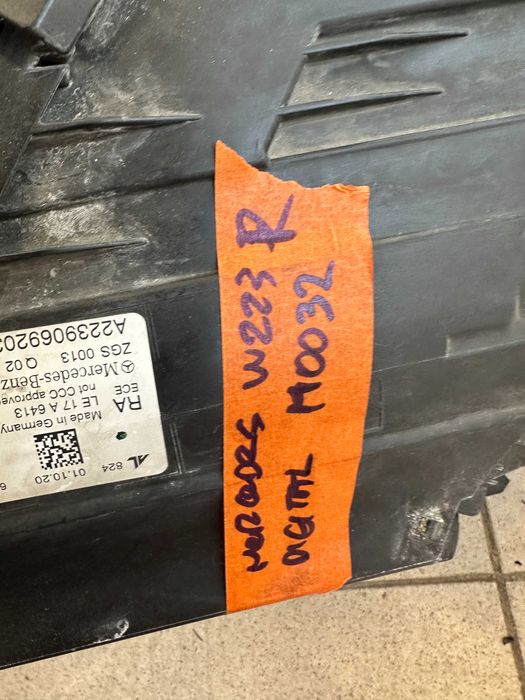 Фар фарове десен Mercedes S klasse W223 Мерцедес 223 DIGITAL LIGHT