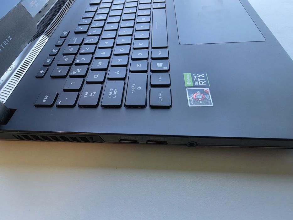 URGENT | Laptop Gaming ASUS ROG Strix SCAR 15 G533QS | Ryzen 9 5900HX | RTX 3080 16GB | 32GB RAM | 1TB SSD | Display 300Hz