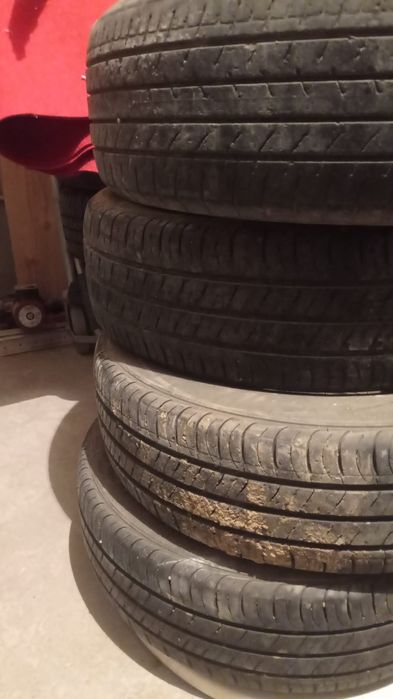 Шина автомашина крета