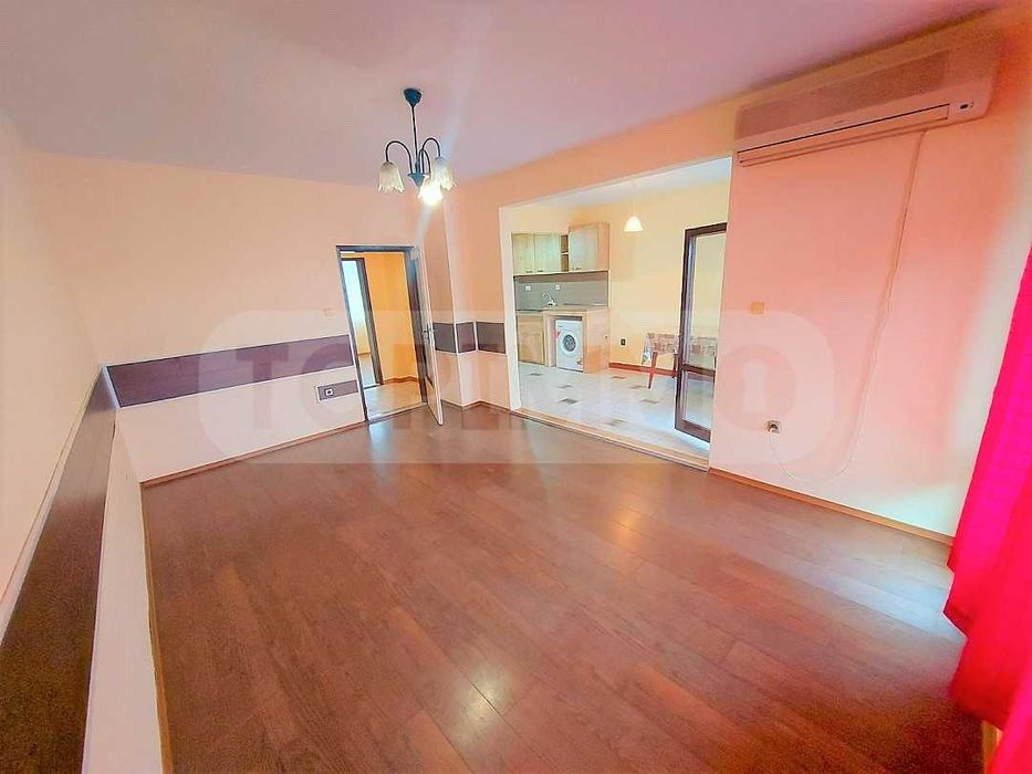 Дава се под наем Тристаен апартамент в Варна, Общината - 130 кв.м за 510 € - Снимка #3