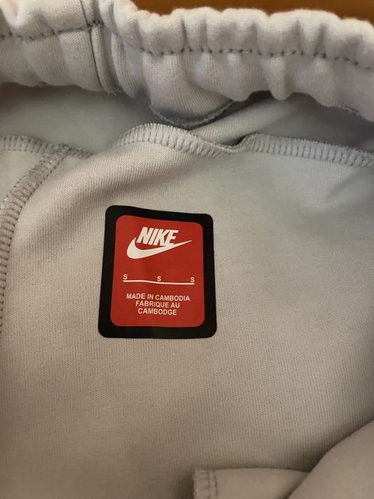 NIKE Tech Fleece