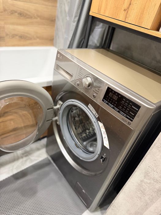 Продам стиральную машинку LG