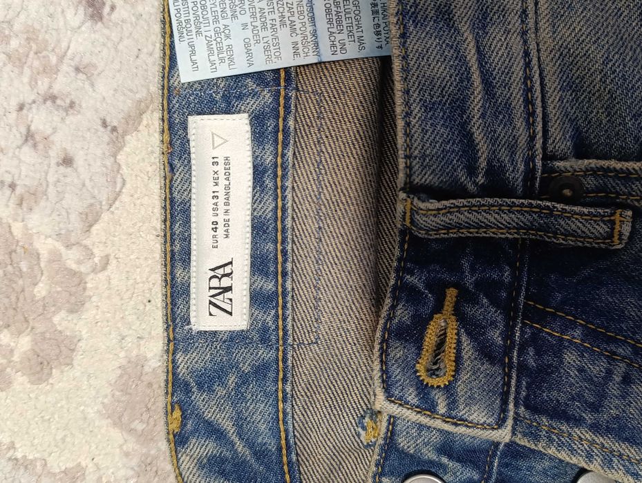 Pantaloni straight Zara