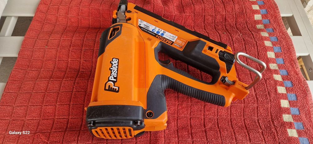 Paslode pistol de cuie