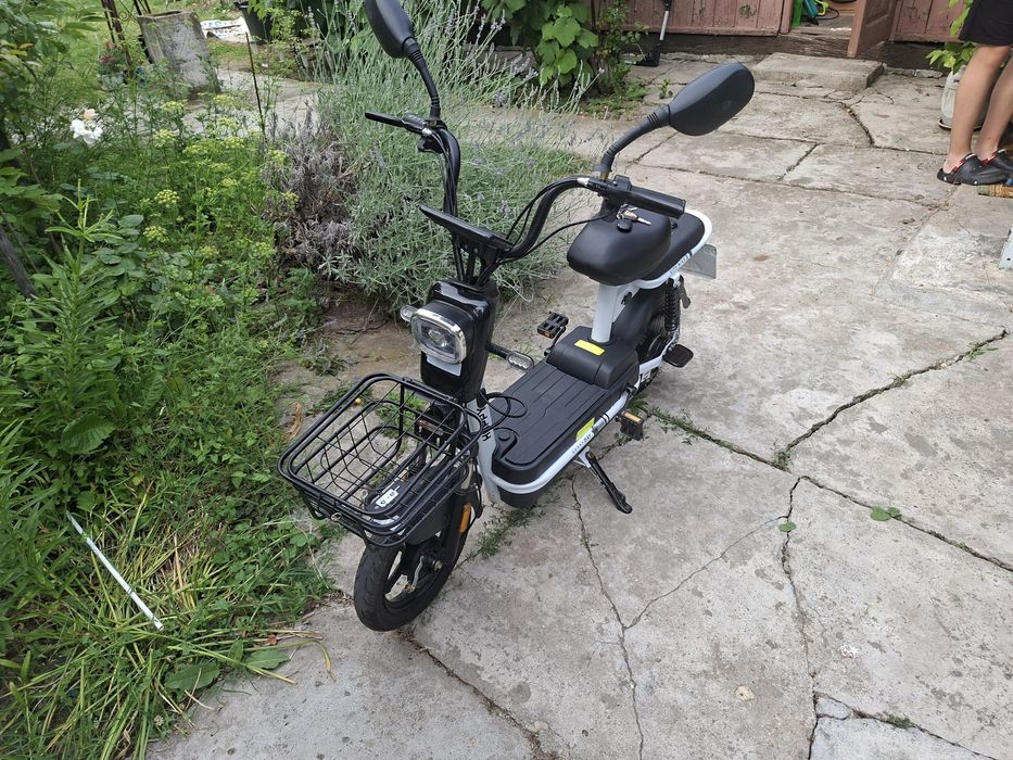 Scuter electric HY