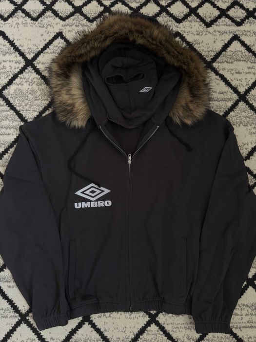 Umbro Fur Masked Hoodie Dark Grey Noy Fara Eticheta Marimea M