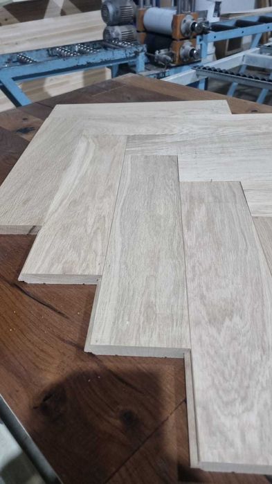 Parchet din lemn masiv de stejar