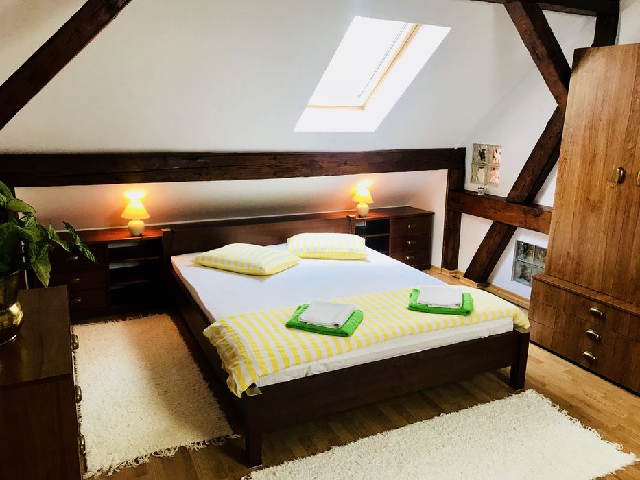 Regim Hotelier / Attic Apartament !