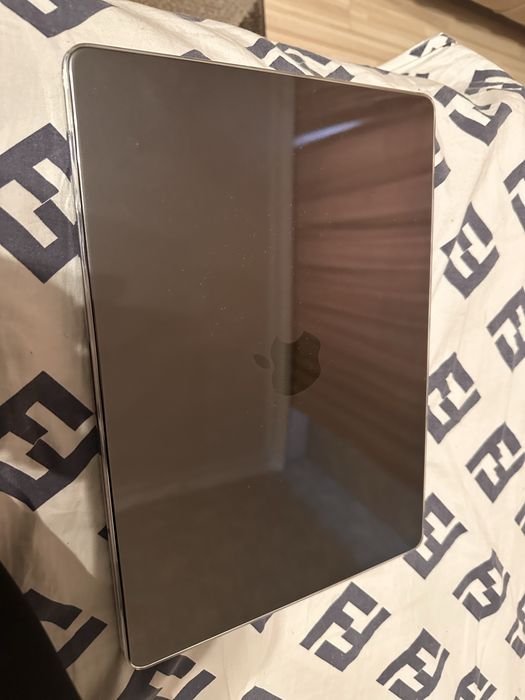 MacBook Pro 14 SSD512, 16ОЗУ, чип М5