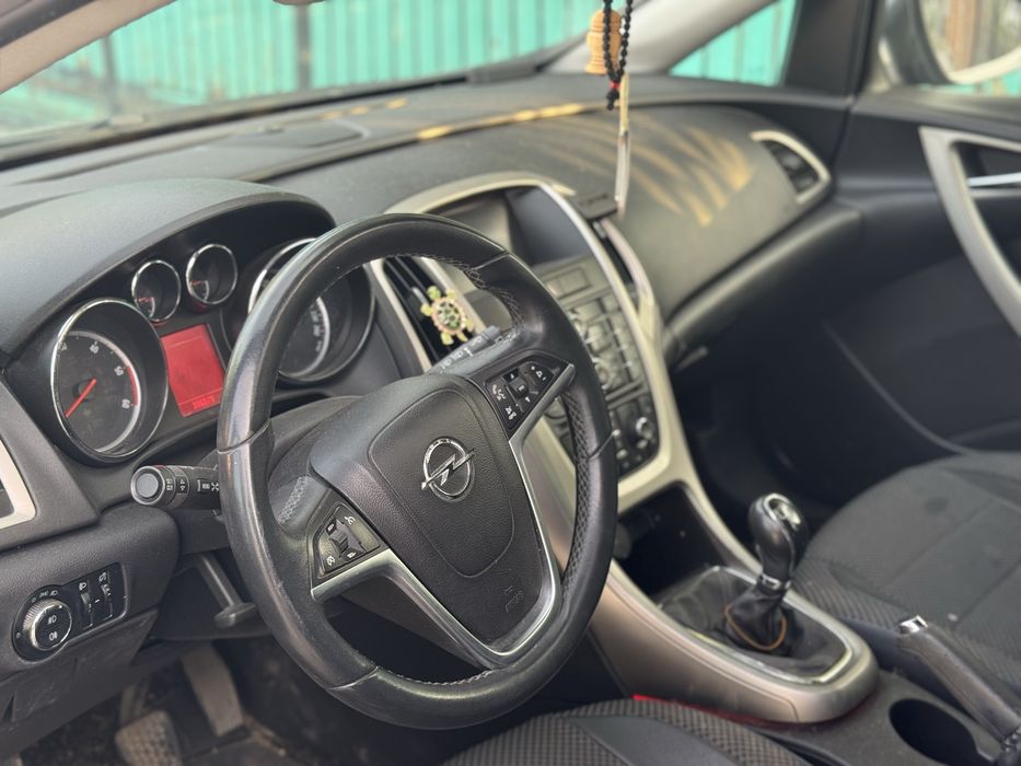 OPEL Astra 2011 — imagine 5