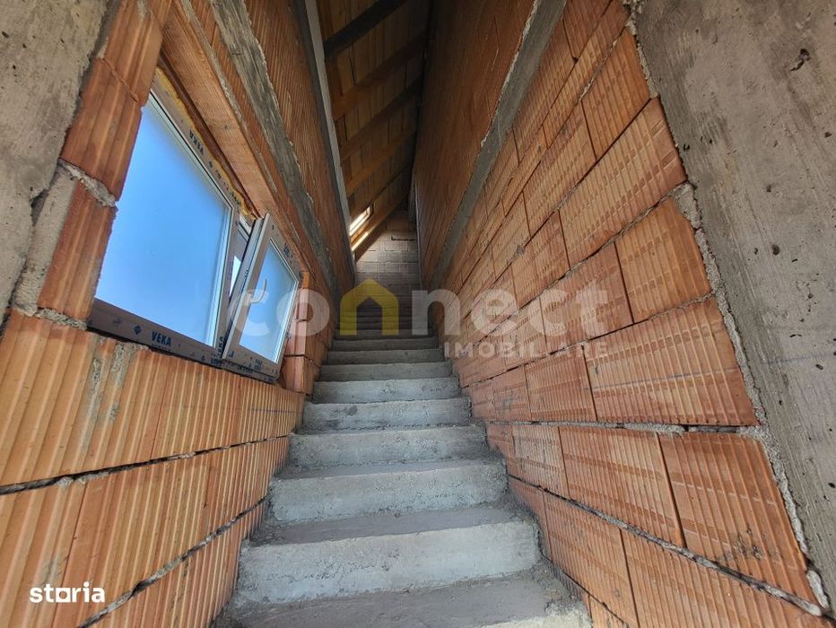 Apartament de 100mp, cu 70mp curte.