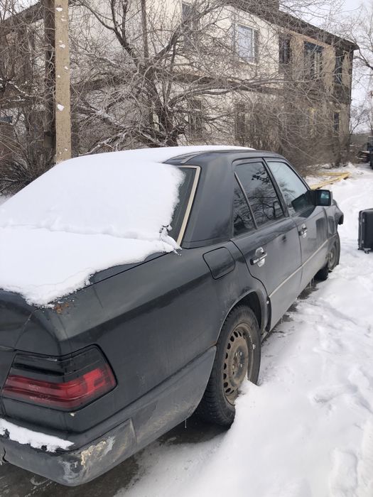 Продам мерс 124 обмен бар