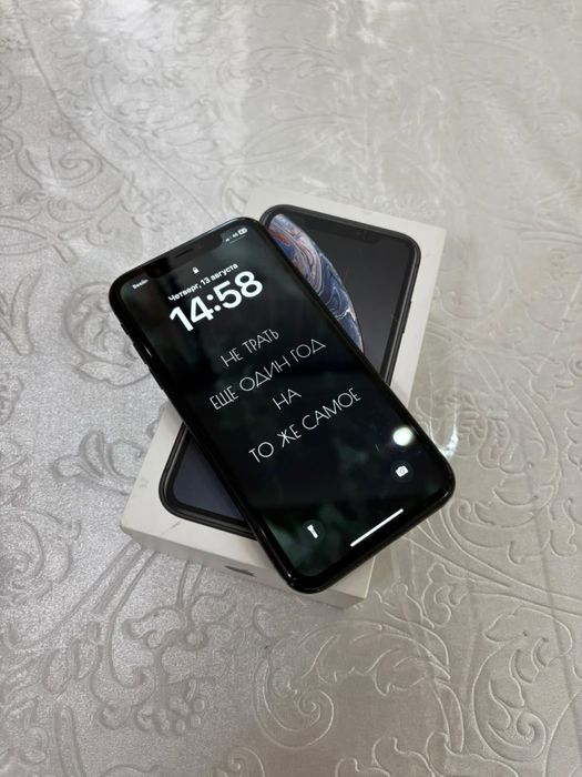 iPhone XR 64 ГБ Black, полный комплект