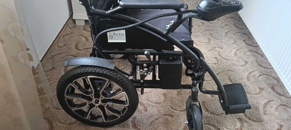Scaun cu rotile electric