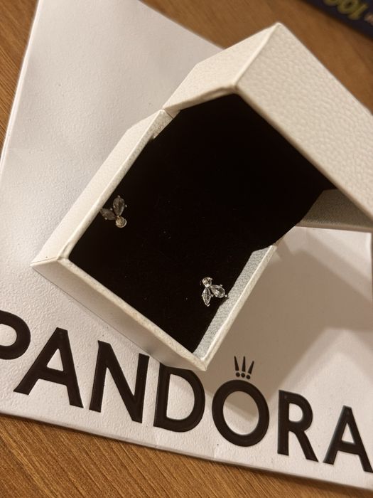 Пандора обеци Pandora