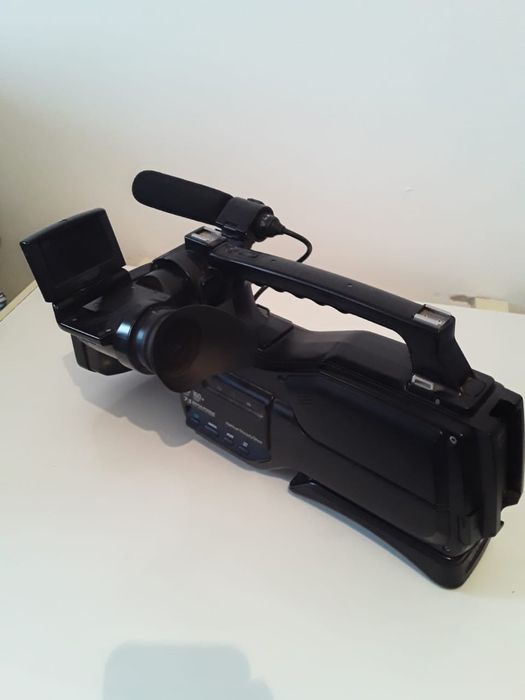 Видео-камера