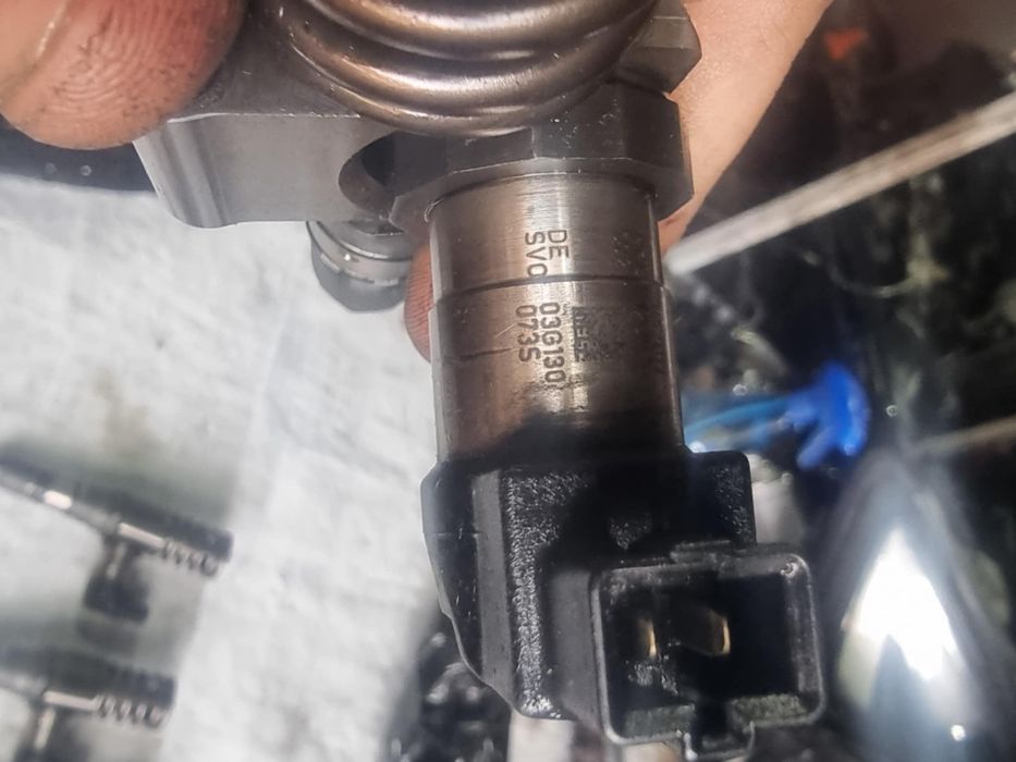 Injectoare Continental Volkswagen 2.0 tdi BKP 140 cp 073S