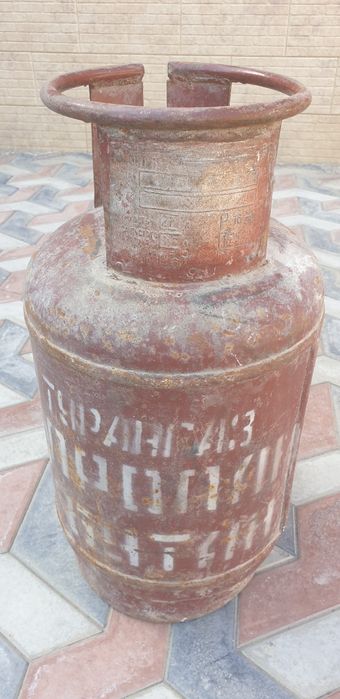 Продам газовый балон маленький