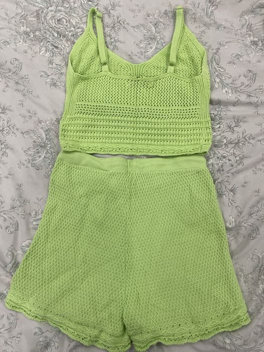 Продавам дамски плетен летен комплект